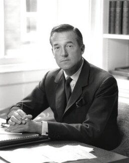 Sir Edwin Hardy Amies: A Legacy of Elegance and Royal&nbsp;Design